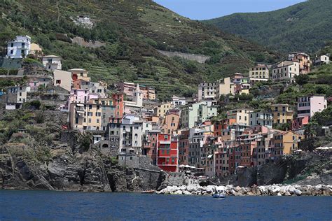 The Ligurian Coast - Sea TV sailing The Ligurian Coast, Italia; Italy;