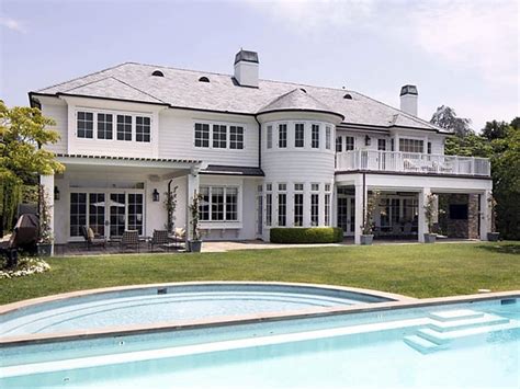 LeBron James Selling Massive Brentwood Mansion for $20 Mil