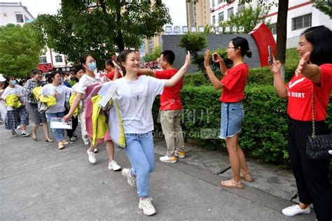 湖北保康：2020年高考拉开帷幕 人民图片网