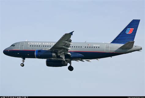 N842ua Airbus A319 131 United Airlines Martin Robson Jetphotos