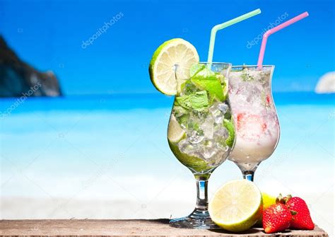 Cocktails Am Strand — Stockfoto © Logoff 26528701