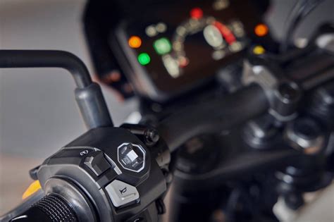 Tin xe máy hot Ra mắt bá chủ xe số ngáng đường Honda Future đẹp hơn Yamaha PG giá mềm