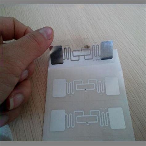 China Customized Custom RFID LABEL RFID STICKERS FRID Tags 960MHz UHF