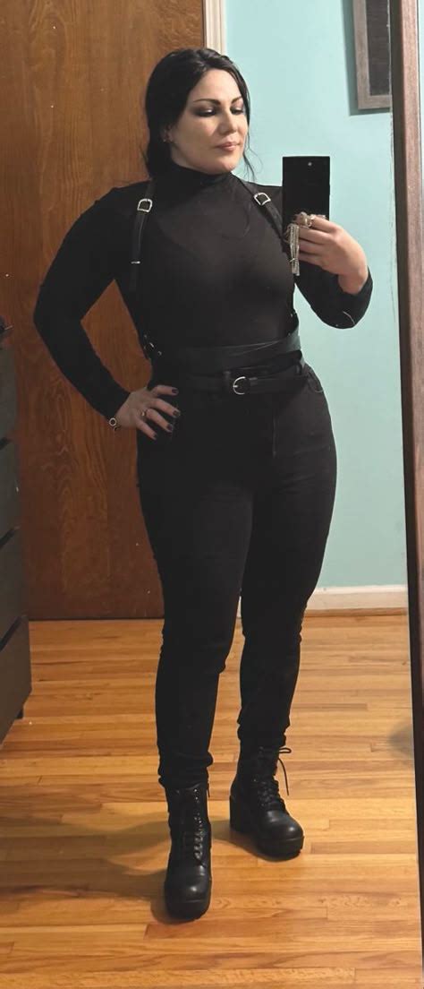 goth mommy outfits