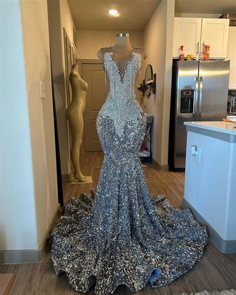 P Sparkly Crystal Mermaid Prom Dresses Beaded Sequins Tight Formal