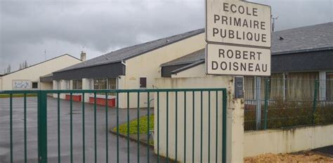 Saint Gildas des Bois Annonce dune fermeture de classe à lécole