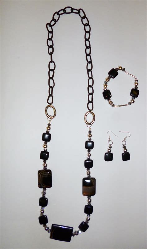 Juego De Collar Pulsera Y Aretes Con Cadena Negra De Nylon Piedra