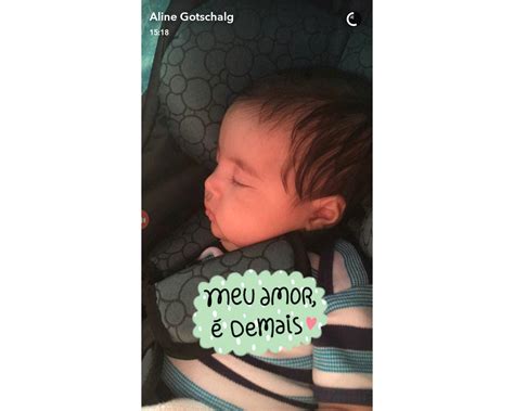 Foto Ex Bbb Aline Gotschalg Tirou Uma Foto Do Filho Lucca Dormindo