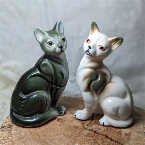 Pair of Porcelain Cat Figurines - Etsy