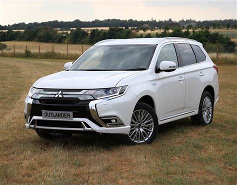 Mitsubishi Outlander Phev Hybrid 2019 Uk Price Specs Have Been Revealed