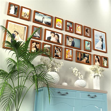 Фоторамки в интерьере - 50 идей размещения на стене