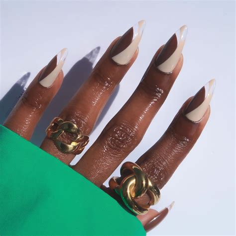 Cover Baddie Nails Sells Luxury Press On Nails