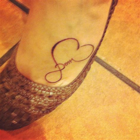 Infinity Symbol She Put A Loved One S Name In There Who Passed Away I Actually Love This