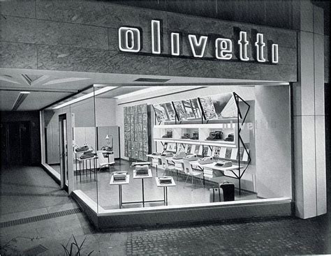 Adriano Olivetti L Imprenditore Illuminato Che Sognava La Fabbrica A