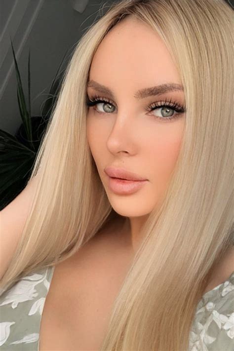 Beautiful Yulia Y O From Astana With Blonde Hair ID LadaDate
