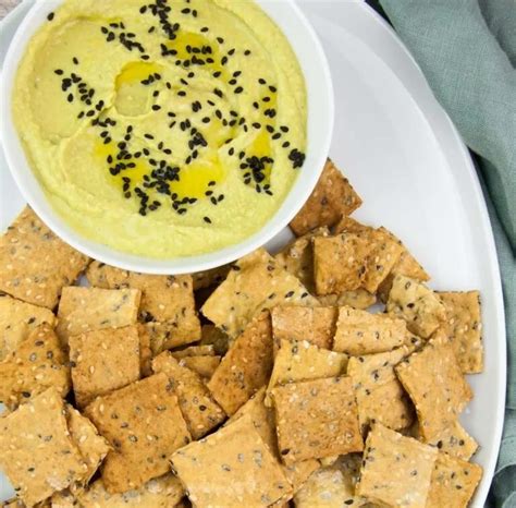 Хрустящие крекеры с кунжутом