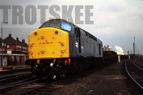 35mm Slide Br British Railways Diesel Loco Class 40 40092 C1980 Original £3 99 Picclick Uk