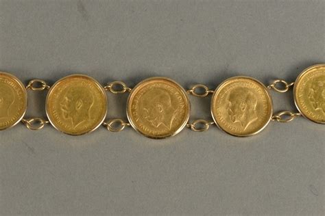 Lot 90: Gold coin bracelet set with six sovereign gold coins in 14K ...