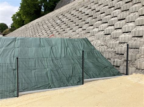 Sécurisation du talusplace du château à Blanzac 16 SNGC groupe