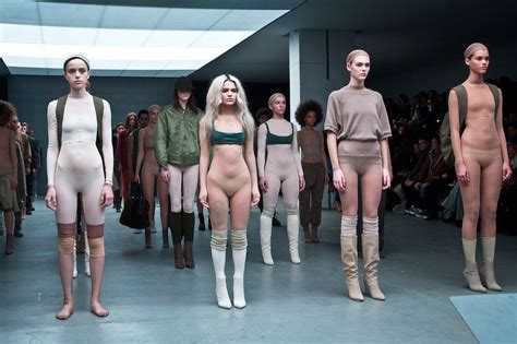 Beautiful Nude Models On The Catwalk Photos Porn Photo