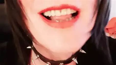 Ladyboy Smoke And Jerk Shemale Smoking Porn XHamster