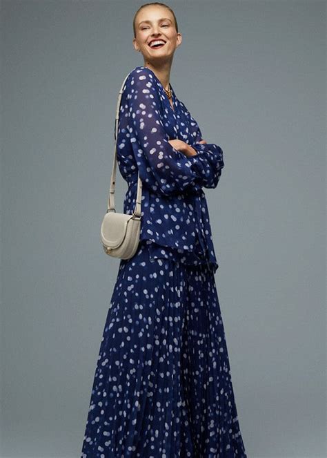 Offizielle Webseite von Carolina Herrera | Avantgardistisch-elegante ...