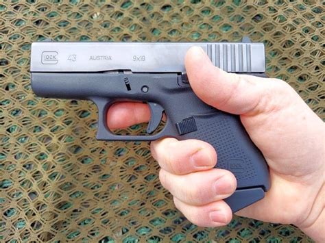 Review: Glock 43 Factory Magazine With Extended Baseplate
