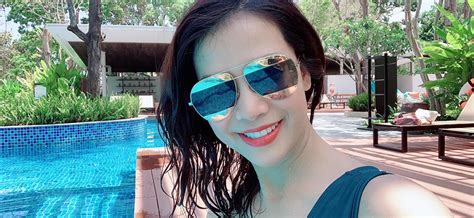 Bạn gái kém NSƯT Chí Trung gần tuổi khoe ảnh bikini gợi cảm