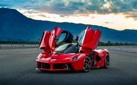 Imagens De Carro Esportivo - Ferrari LaFerrari, 2017, Supercar, cupê esportivo, carro de corrida ...