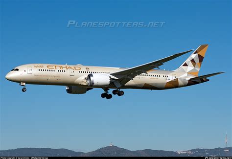 A Bnb Etihad Airways Boeing Dreamliner Photo By Varani Ennio