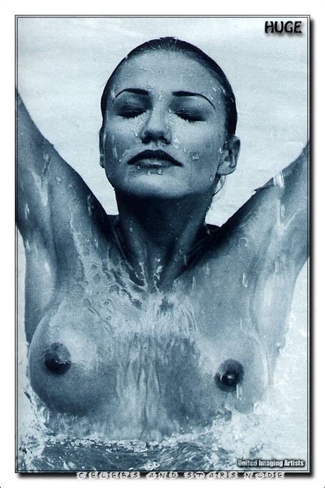 Celebrity Cameron Diaz Topless And Bikini Pictures Free Celebrity Movie Archive