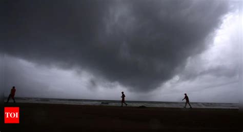 Cyclone alert issued for Andhra Pradesh, adjoining North Tamil Nadu ...