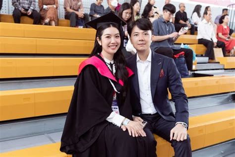 Hội hot mom showbiz không chỉ chăm con tốt mà còn được khen về trình độ học vấn