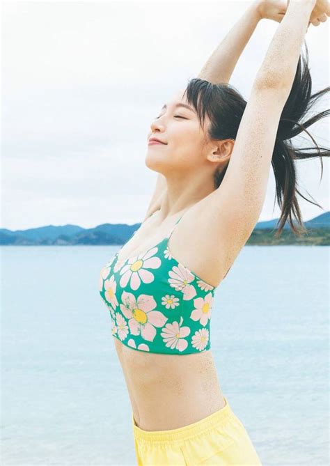 吉岡里帆最新おっぱいお乳の谷間がエロくてたまらんwwwwwwwww エロ画像まとめサイトTOKYO