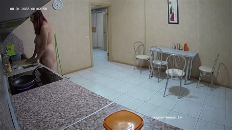 Elisha Late Naked Cooking