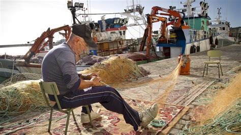 Los Derechos Del Pueblo Saharahui Y Los Intereses De Los Pescadores