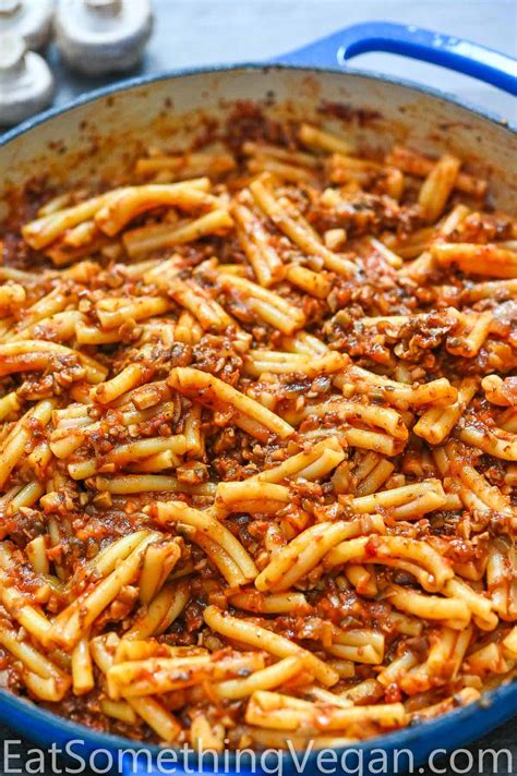 Mushroom Bolognese Pasta - Eat Something Vegan