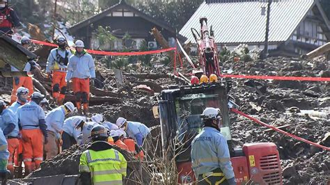 「1秒でも早く顔を出してくれ…」土砂災害現場で不明者の捜索続く 能登半島地震から間もなく1カ月 石川・輪島市 ライブドアニュース