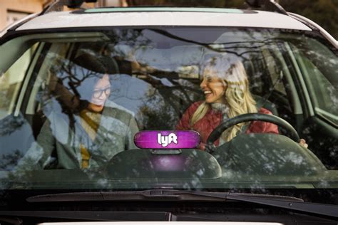 Lyft Relaunches Lyft Pink Program [New Benefits and Pricing]