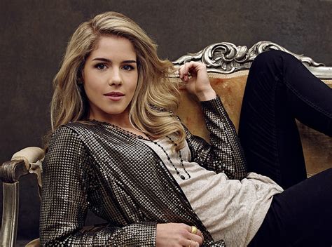 HD Wallpaper Blonde Emily Bett Rickards Most Popular Celebs In 2015