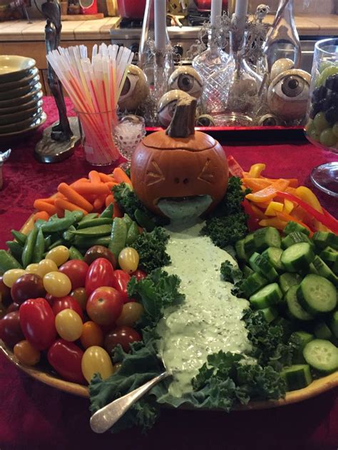 Halloween veggie tray | Halloween veggie tray, Veggie tray, Veggies