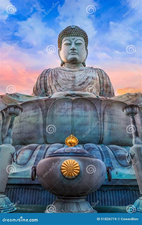 Hyogo Daibutsu Gran Buda En El Templo De Nofukuji En Kobe Foto De