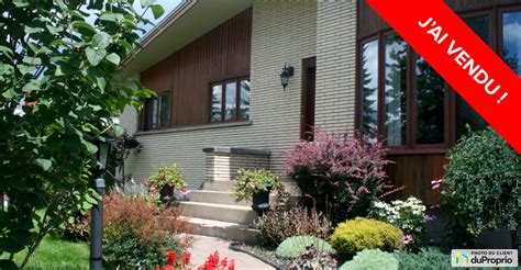 Vue Avant Bungalow Sherbrooke Mont Bellevue Vendu