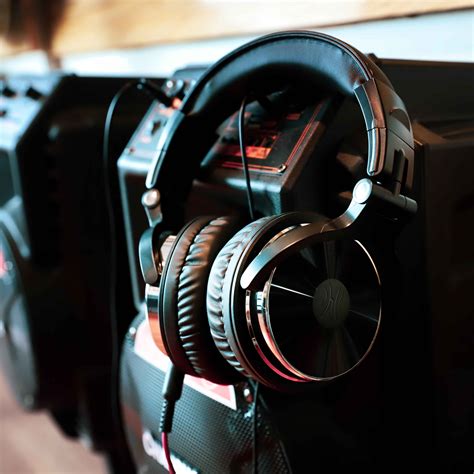 Studio Pro-10 DJ Headphones, Over millions of Amazon Good Reviews--OneOdio