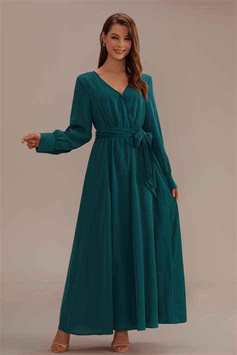 Green Long Sleeve V Neck Solid Green Maxi Dress - Petallush