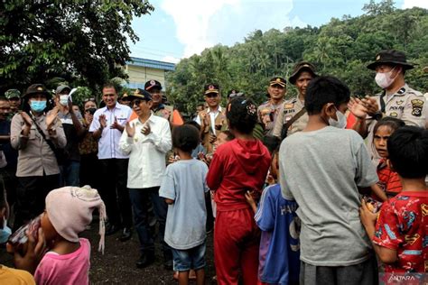 Gunung Lewotobi Laki Laki Erupsi 5 464 Orang Mengungsi