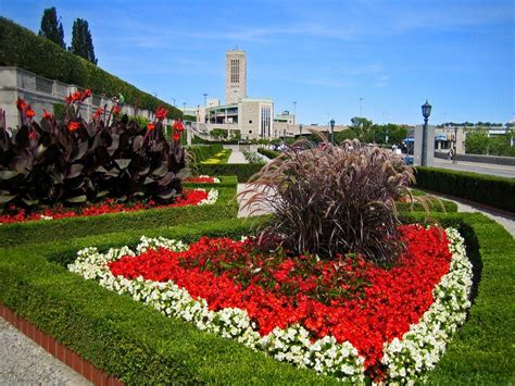 Niagara Falls Ontario Gardens | Flower garden, Garden, Garden design