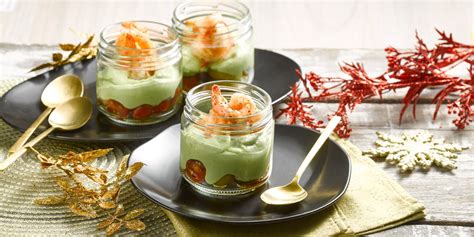 Crema de palta con tomates y camarones Recetas Nestlé