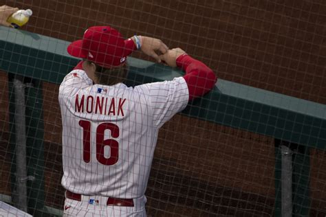 Philadelphia Phillies: Could Mickey Moniak steal a main roster spot?