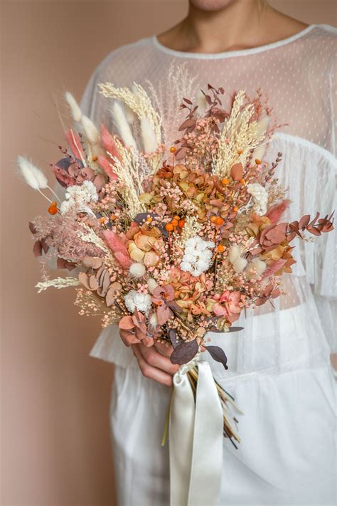 Pompon Bazar Wedding Bouquet Of Dried Flowers Terracotta Trouva